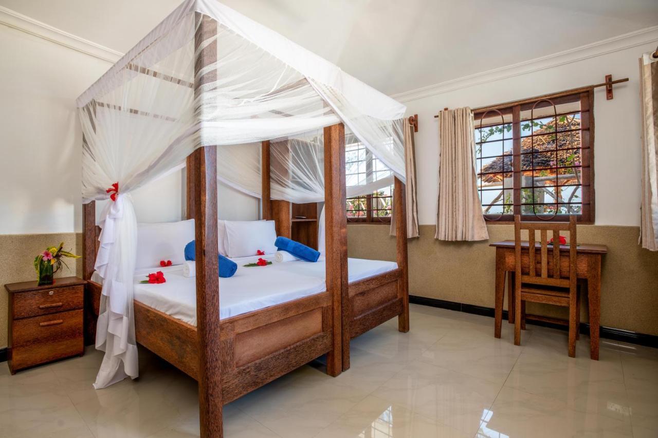 Weavers Lodge Pongwe Ngoại thất bức ảnh