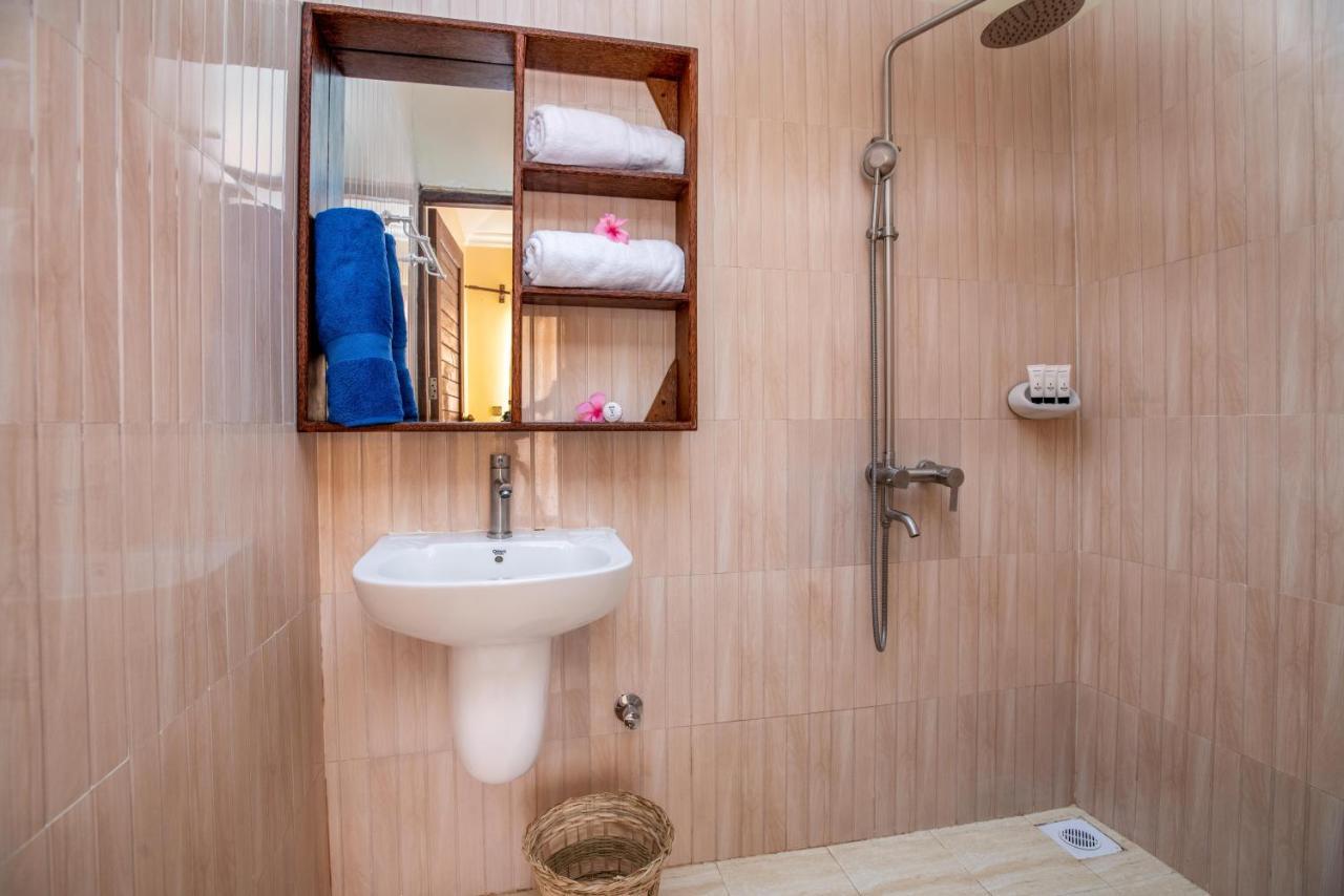 Weavers Lodge Pongwe Ngoại thất bức ảnh